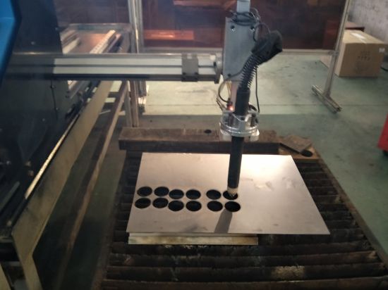 स्टील स्ट्रक्चर टेबल स्टाईल सीएनसी ज्वाला प्लाजमा कटिंग मशीन / मेटल कटिंग मशीनरीची विविध मेटल प्लेट