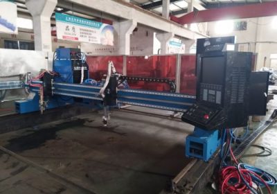 धातूचे कटर 1500 * 3000 मिमी सीएनसी प्लाझमा कटिंग मशीन चीन