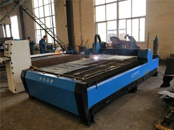 पोर्टेबल सीएनसी प्लाझमा / चीनमधून सर्वात कमी किंमत असलेल्या काळ्या कापण्याचे यंत्र